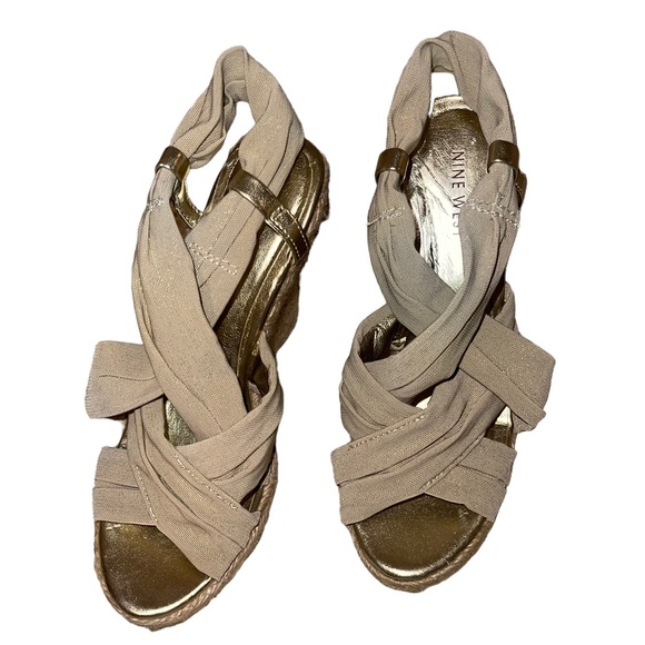 Nine West Wedge Sandals Tan With Gold Shimmer Women’s Size 5 1/2 5” Wedge - Picture 2 of 6
